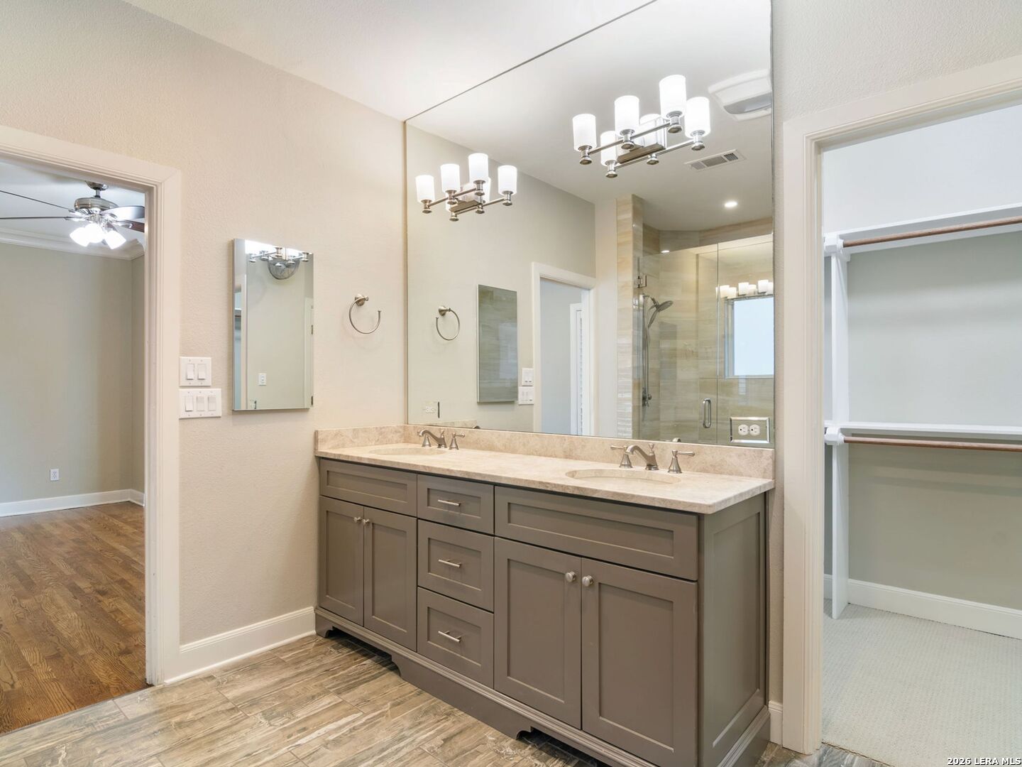 310 Castano Avenue, Alamoheights, TX 78209
