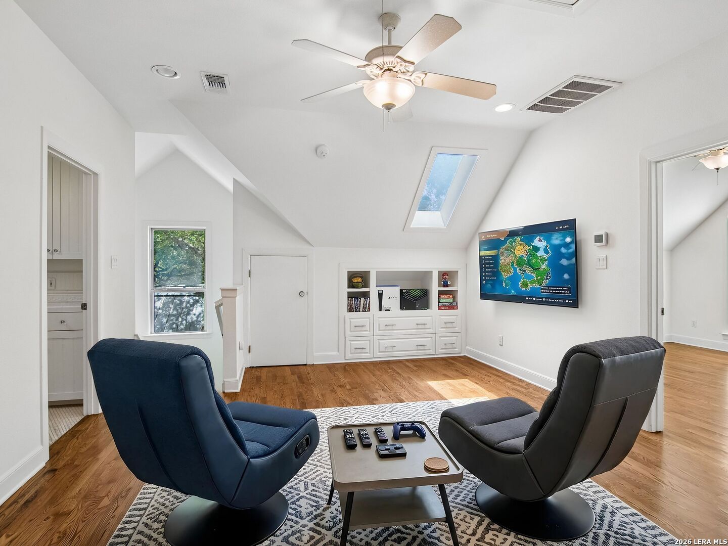 310 Castano Avenue, Alamoheights, TX 78209