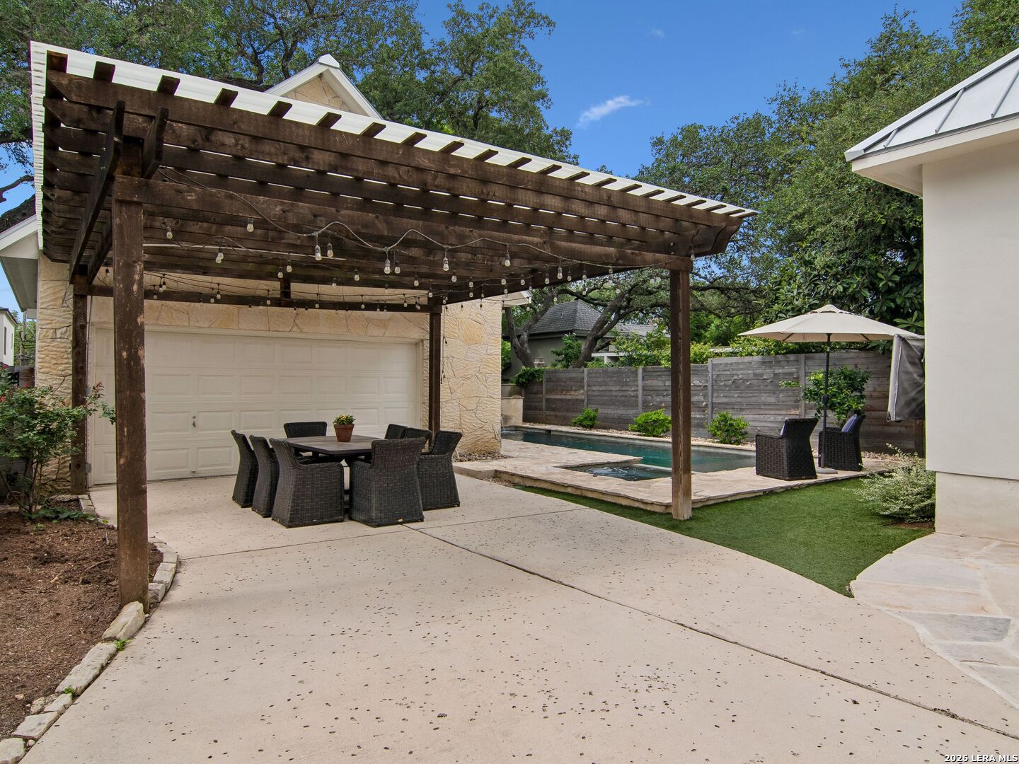 310 Castano Avenue, Alamoheights, TX 78209