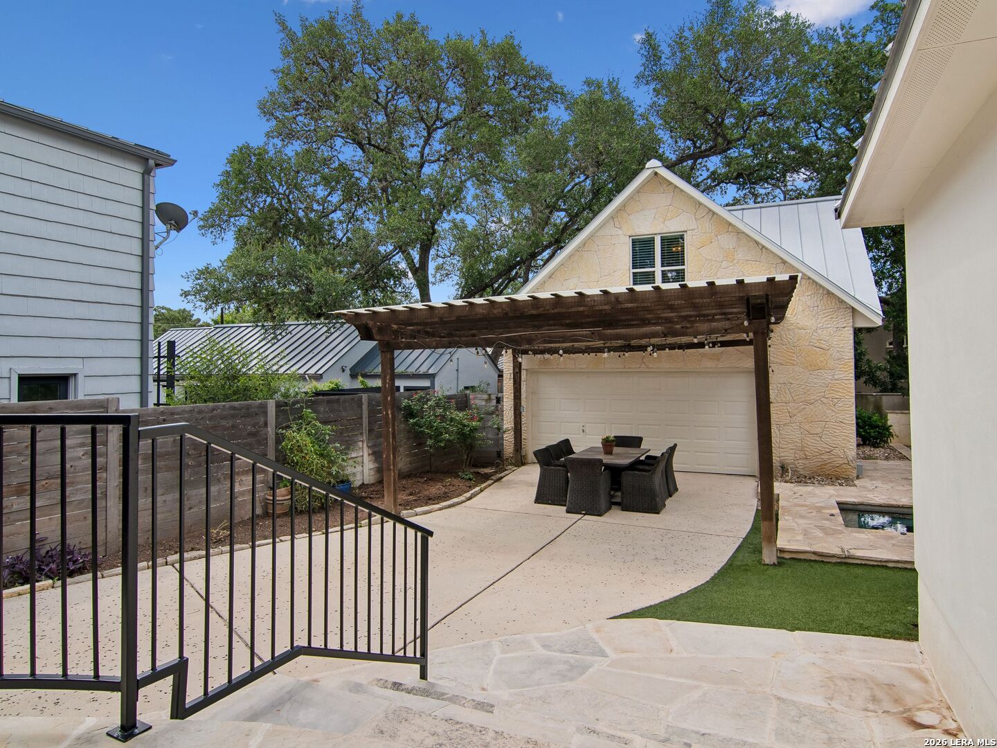 310 Castano Avenue, Alamoheights, TX 78209