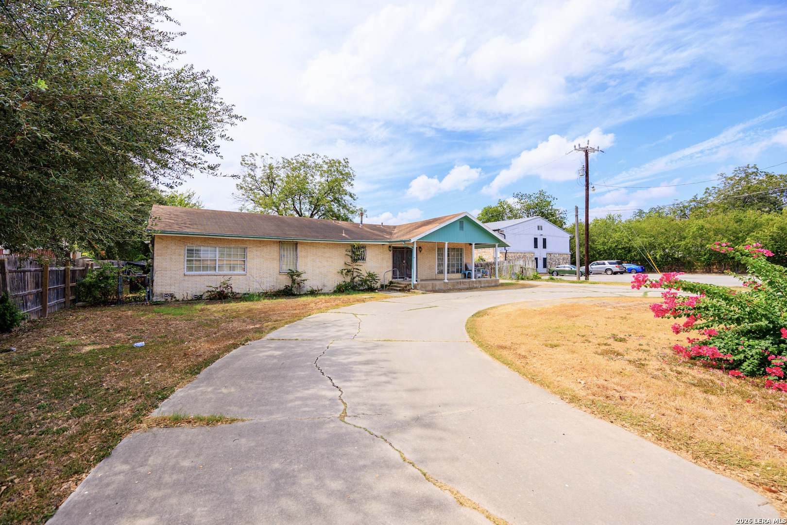 122 W Formosa