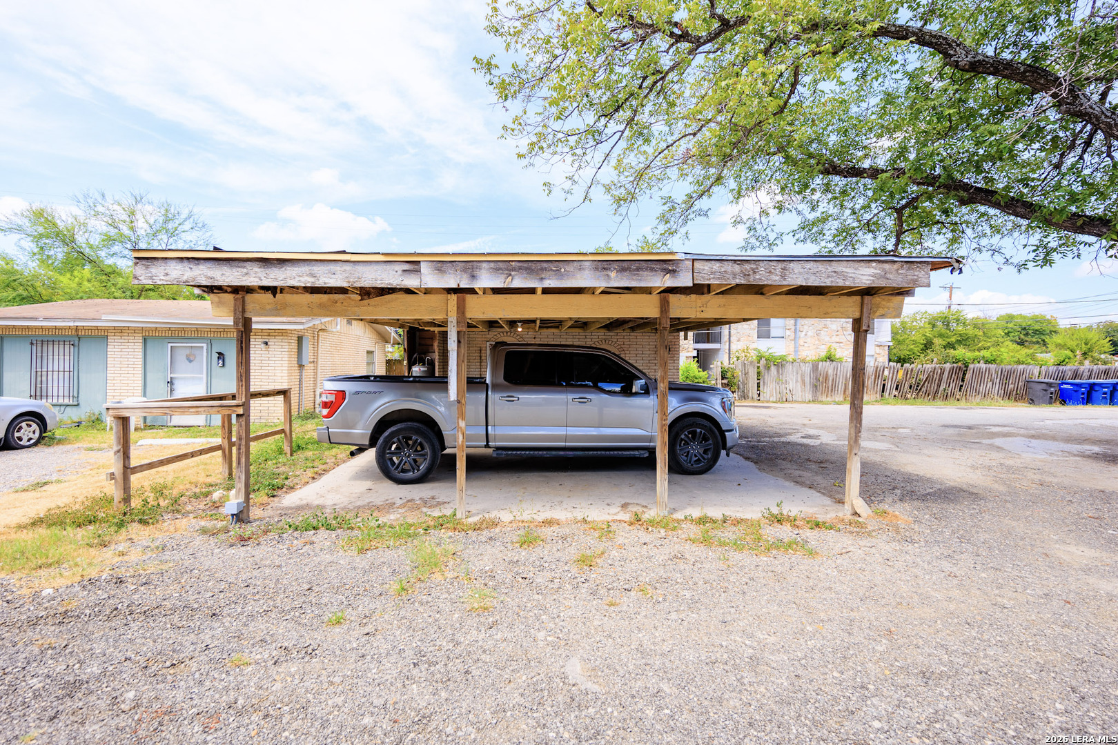 122 W Formosa