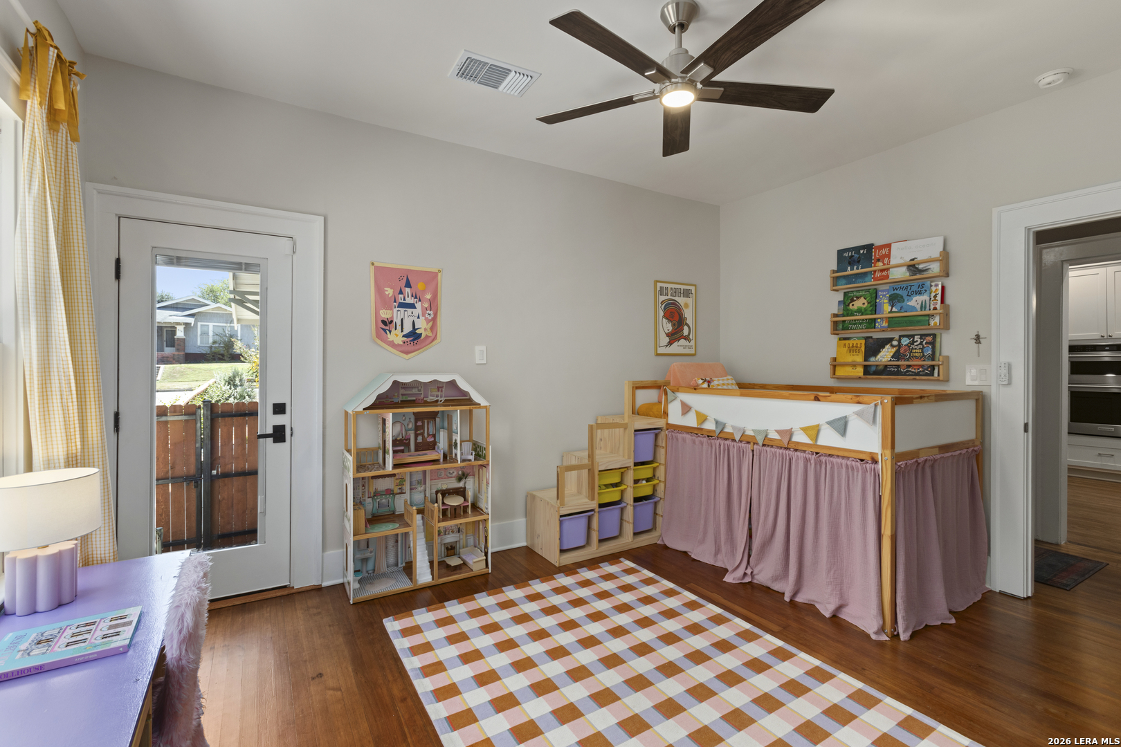 837 W Summit Ave, San Antonio, TX 78212