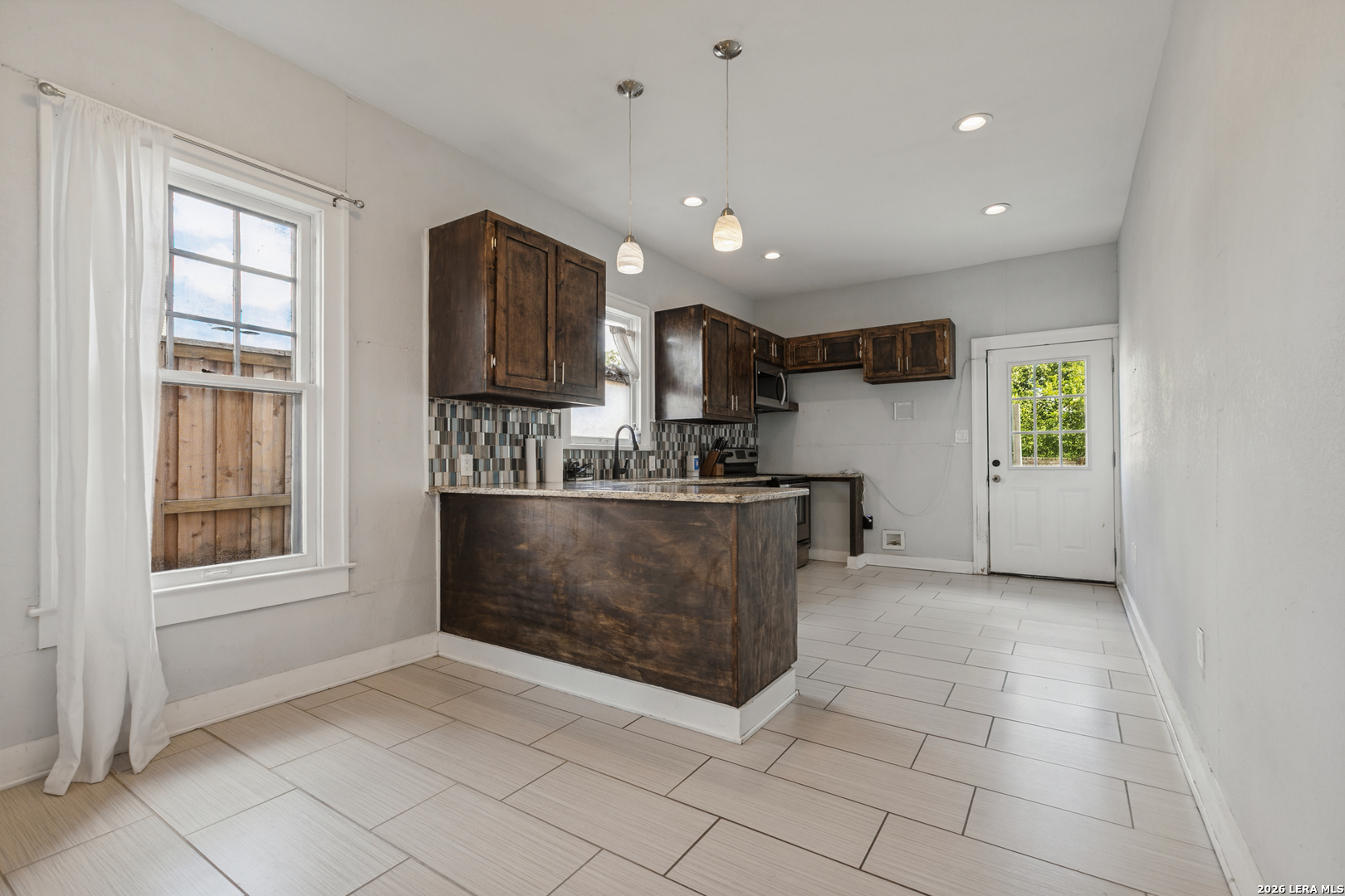 830 E Erie Ave, San Antonio, TX 78212