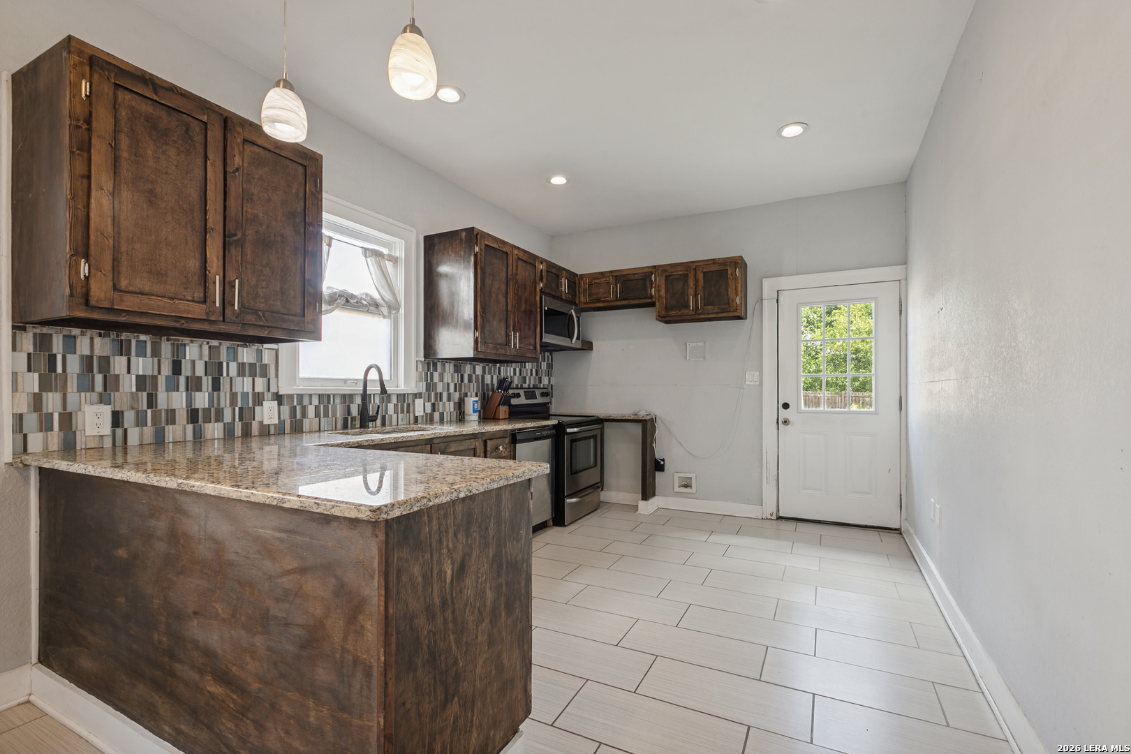 830 E Erie Ave, San Antonio, TX 78212