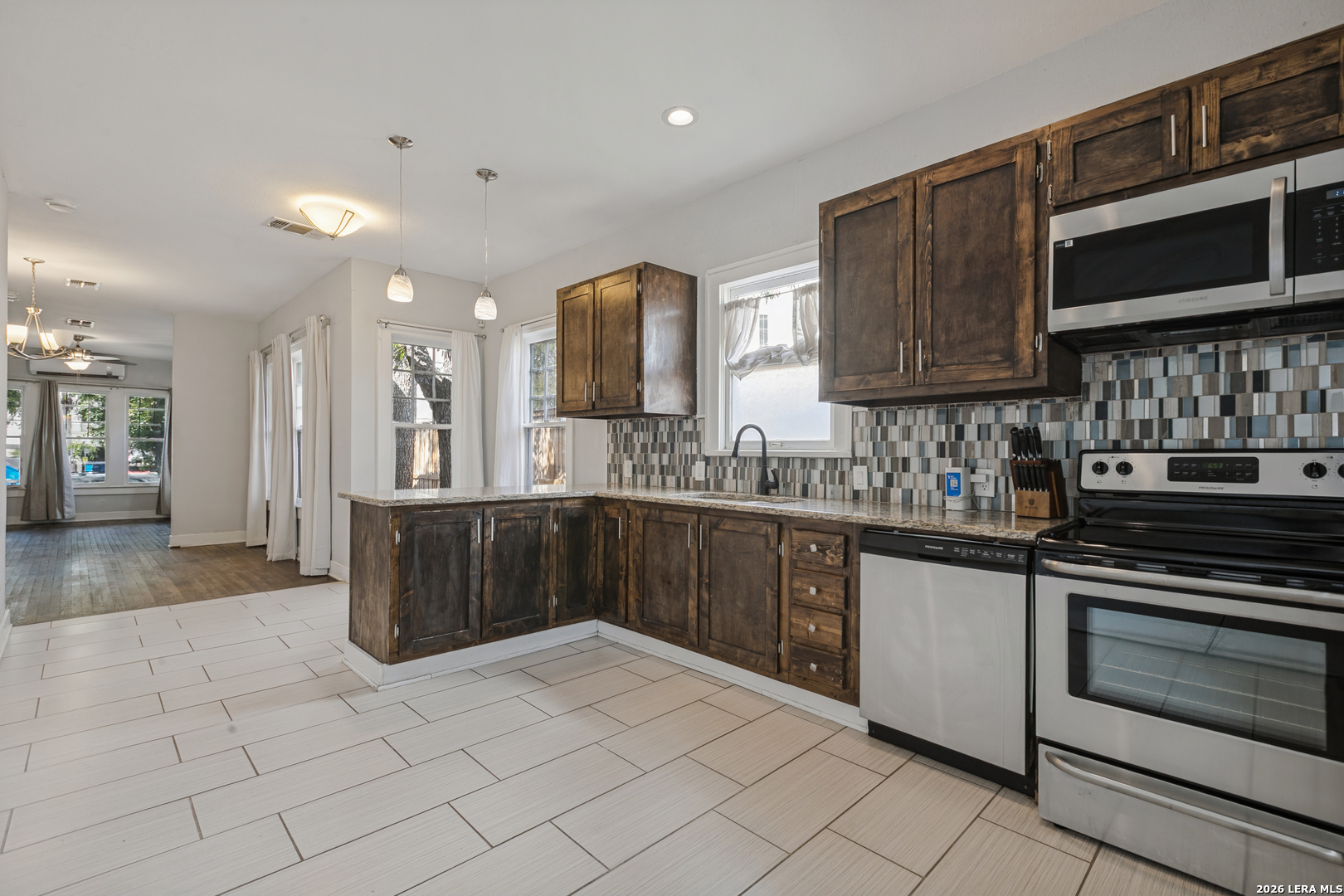 830 E Erie Ave, San Antonio, TX 78212