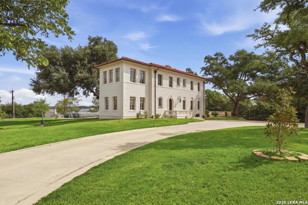 777 TERRELL RD, Terrell Hills, TX 78209