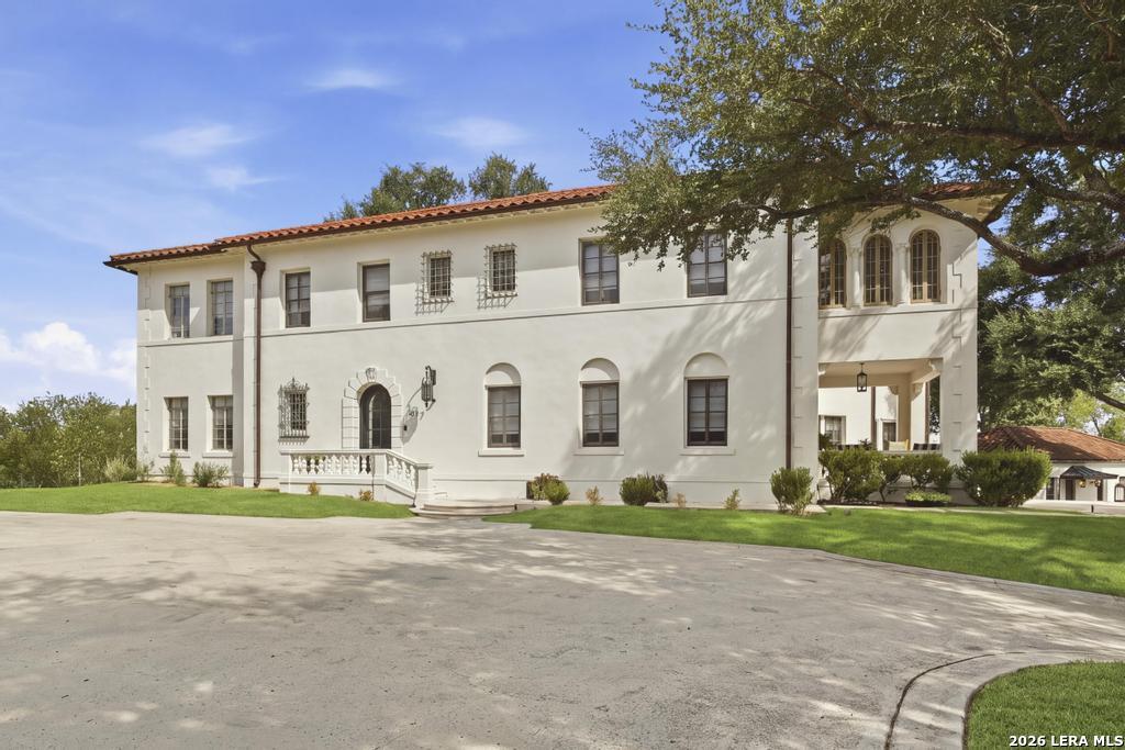 777 TERRELL RD, Terrell Hills, TX 78209