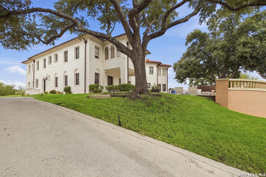 777 TERRELL RD, Terrell Hills, TX 78209