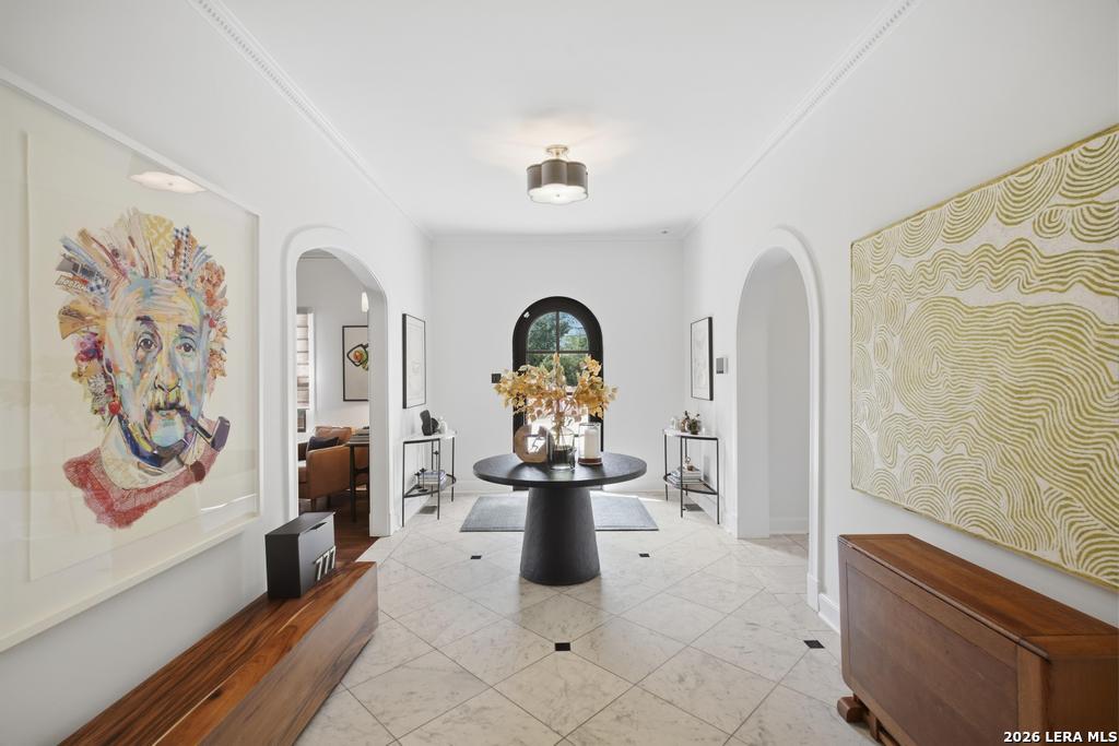 777 TERRELL RD, Terrell Hills, TX 78209