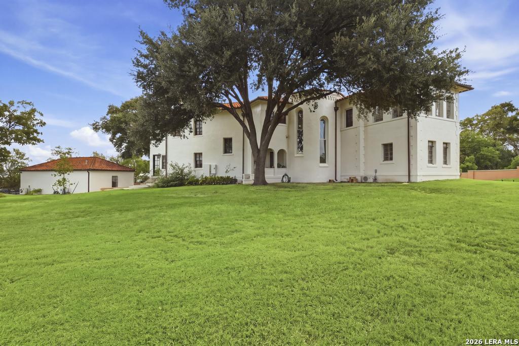 777 TERRELL RD, Terrell Hills, TX 78209
