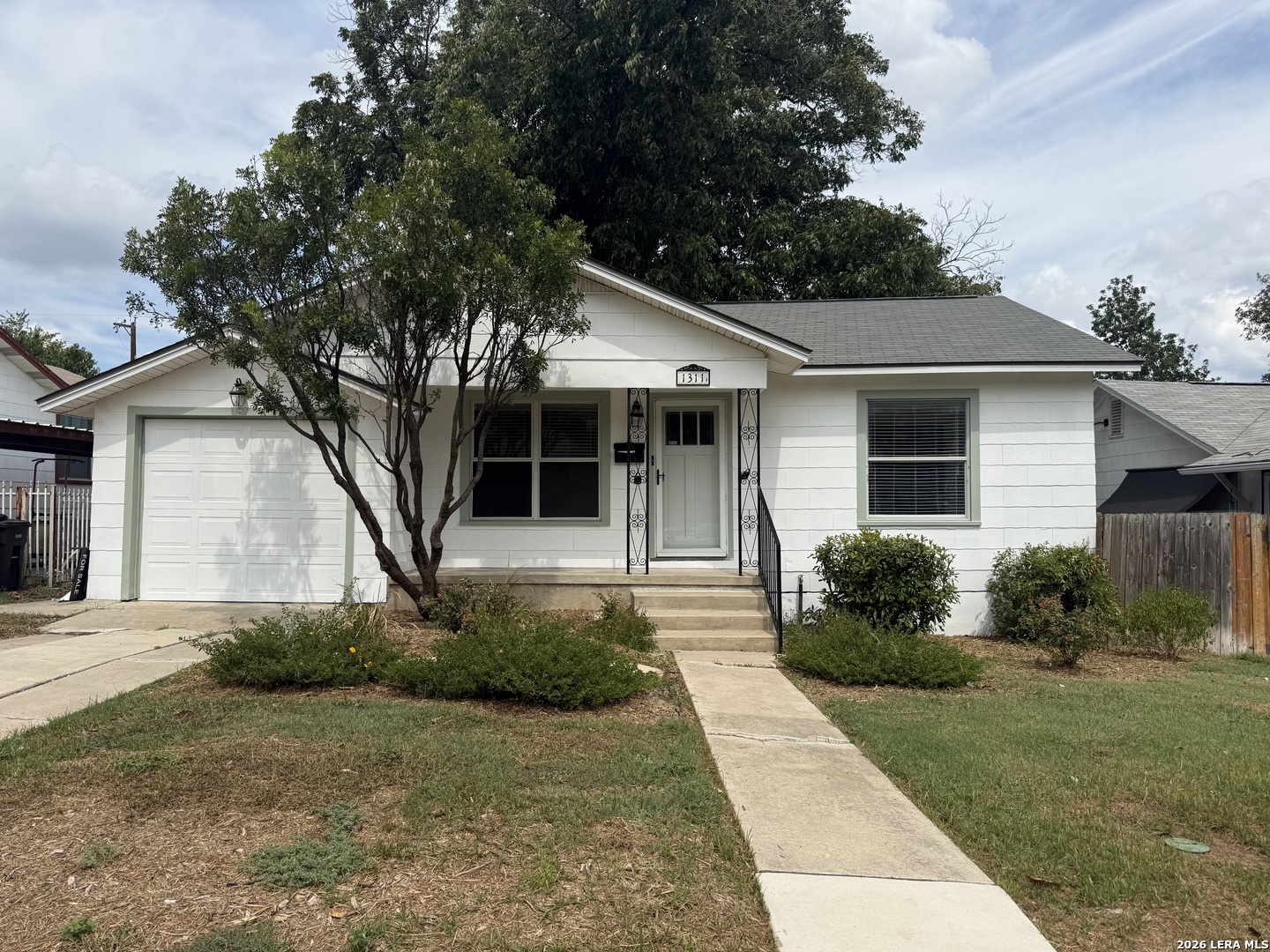 1311 Rosewood Ave Listing Cover Image