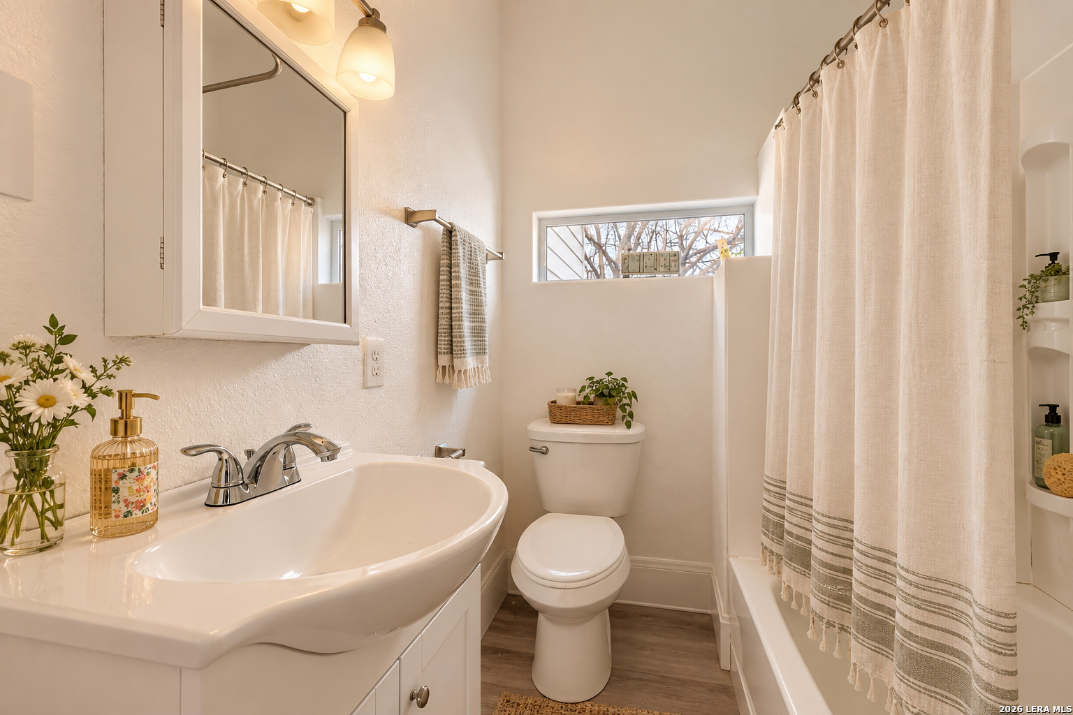 102 Aganier Ave, photo 7