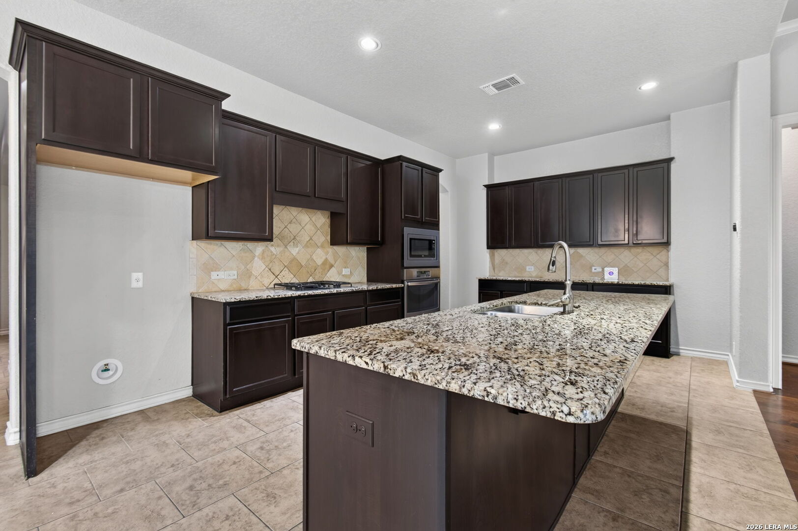 25610 WATER ST, San Antonio, TX 78255