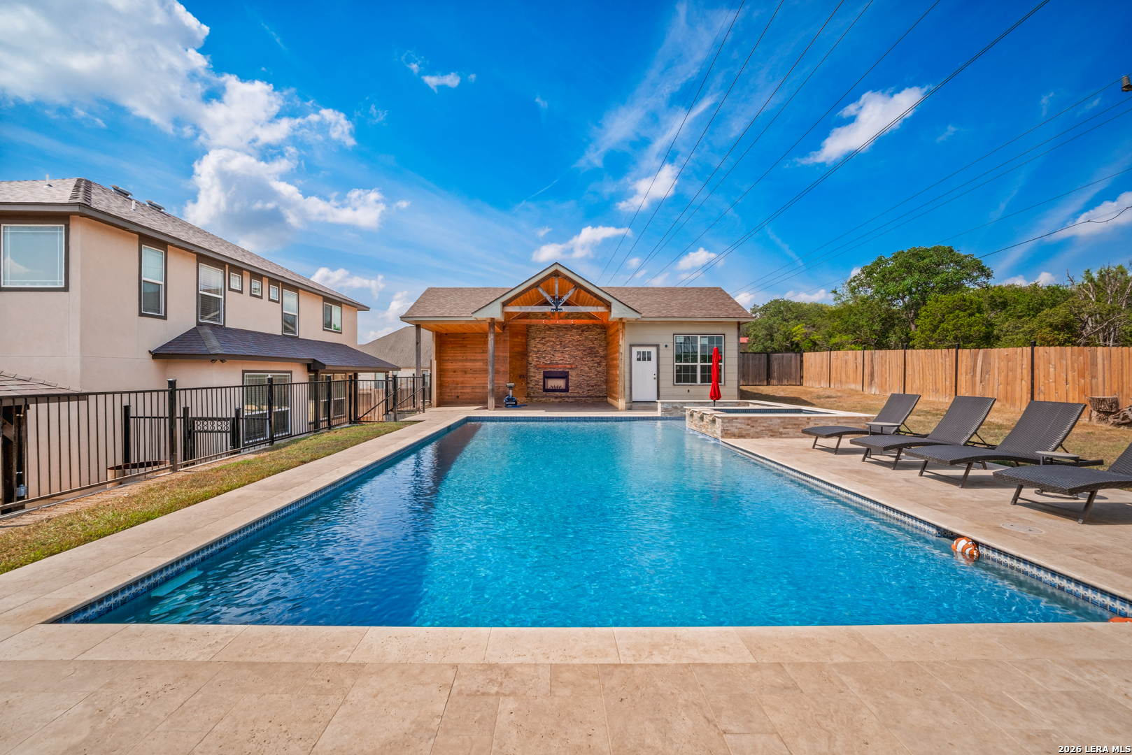 7215 AVERY RD, Live Oak, TX 78233