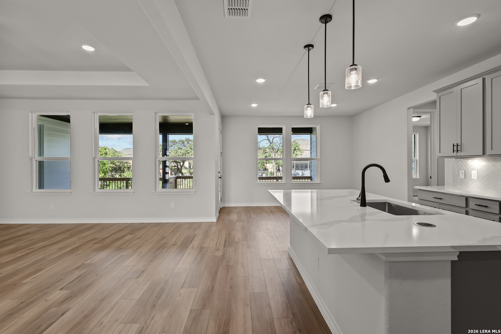 254 Poe Parkway, photo 8