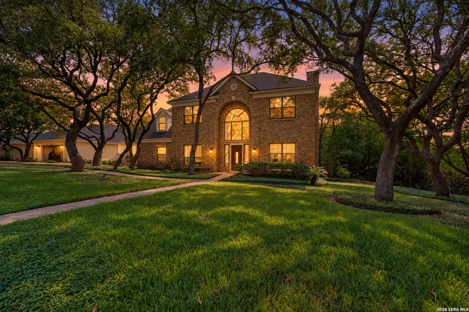 1610 Eagle Pt Listing Cover Image