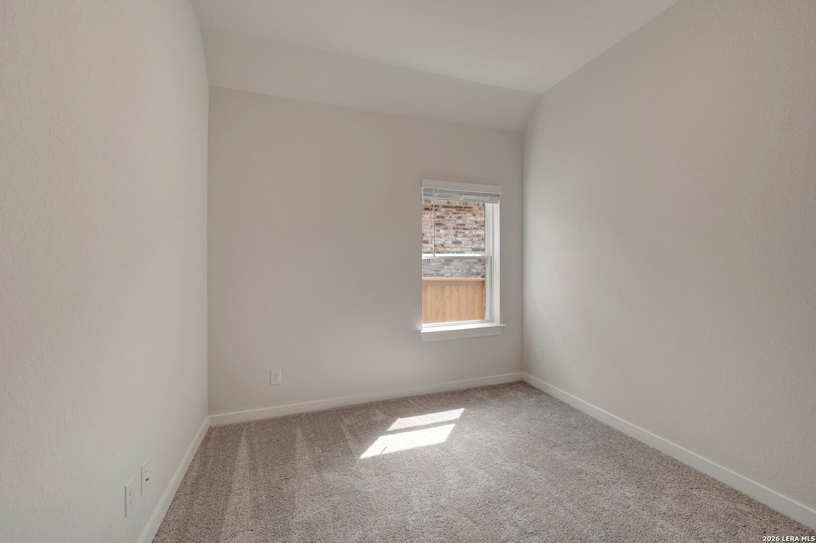 6022 EDNA PT, photo 8