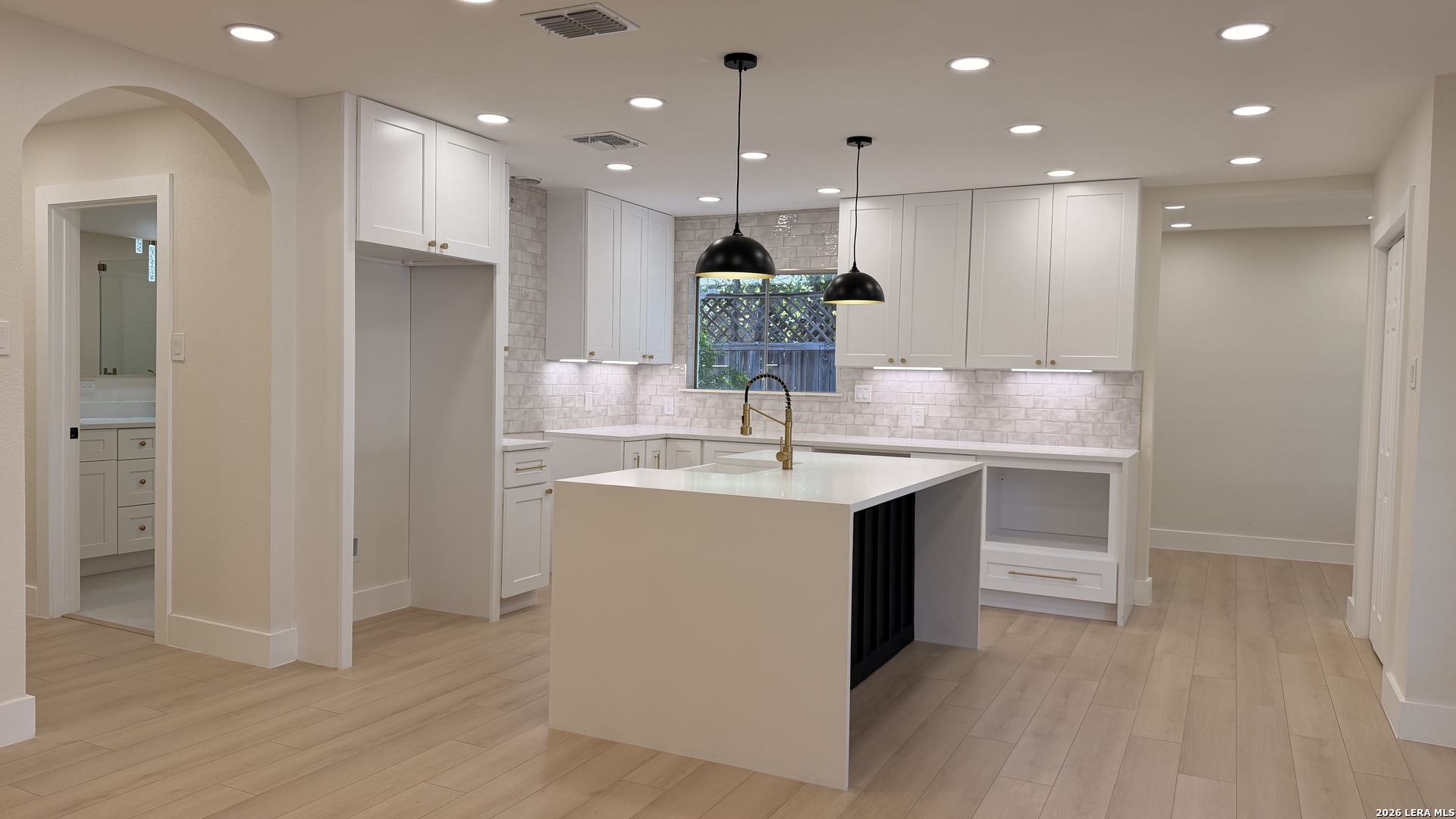 238 PINEWOOD LN, San Antonio, TX, 78216