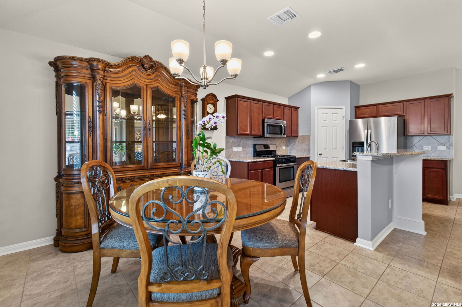 2609 LONESOME CREEK TRL, New Braunfels, TX 78130
