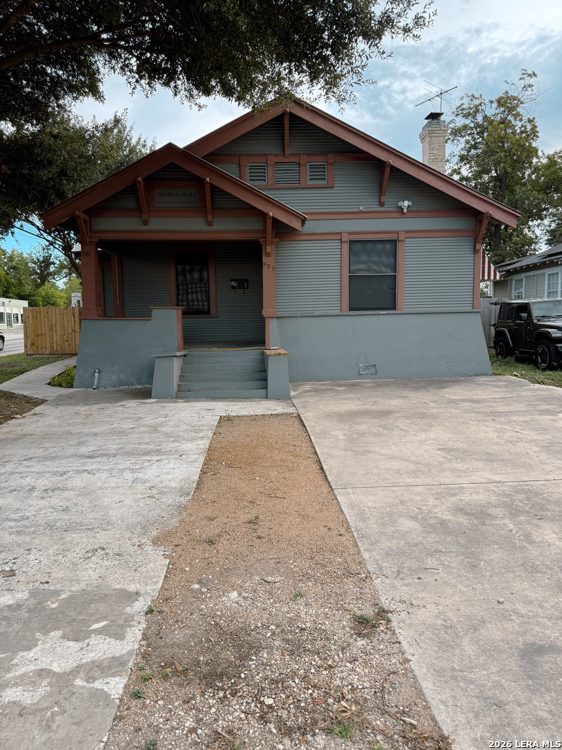 902 W Gramercy, San Antonio, TX 78201