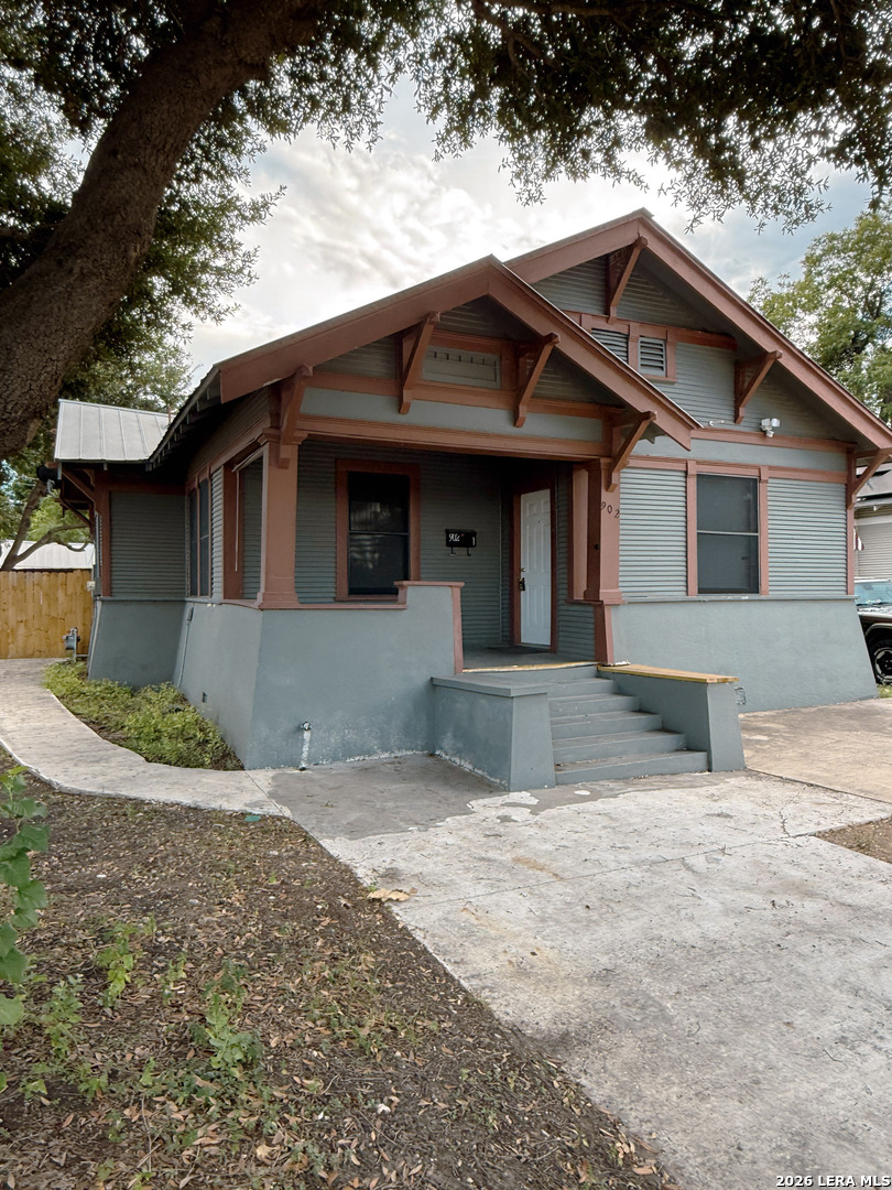 902 W Gramercy, San Antonio, TX 78201