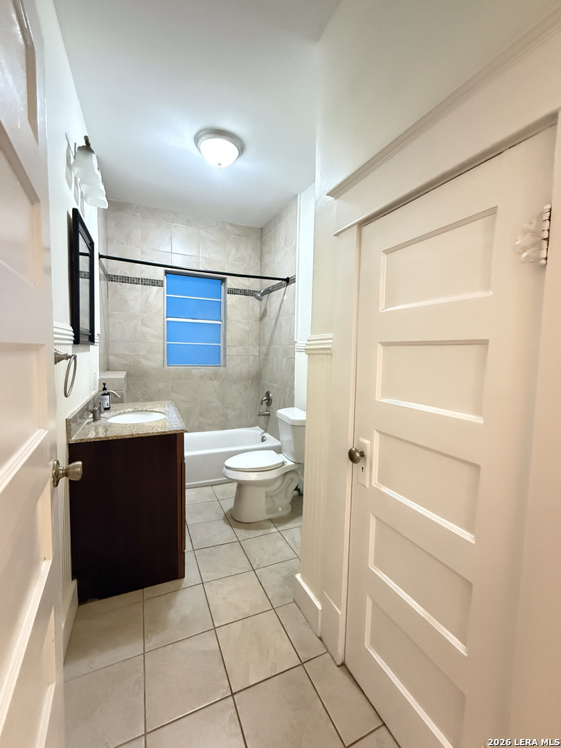 902 W Gramercy, San Antonio, TX 78201
