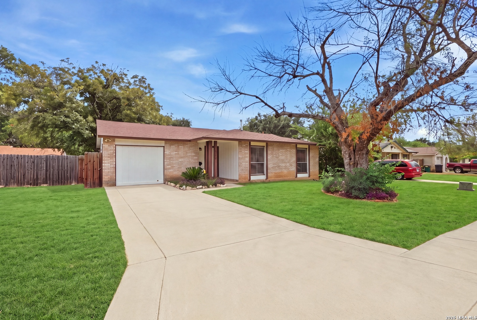 5942 Cliff Rock Dr Listing Cover Image
