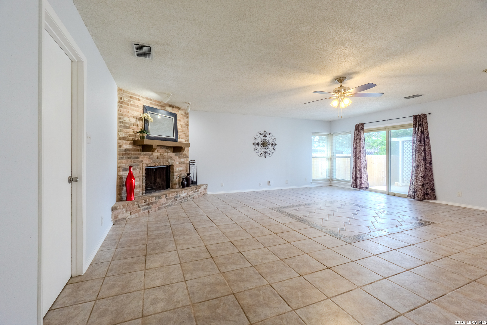 8426 OAK POST ST, San Antonio, TX 78251