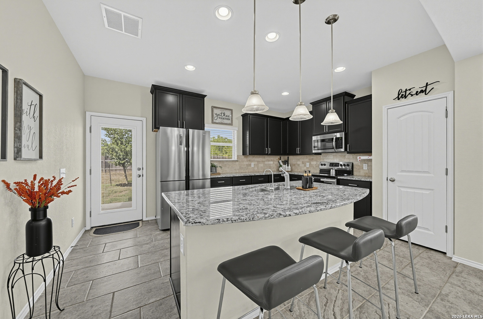 3711 Manoway Bay