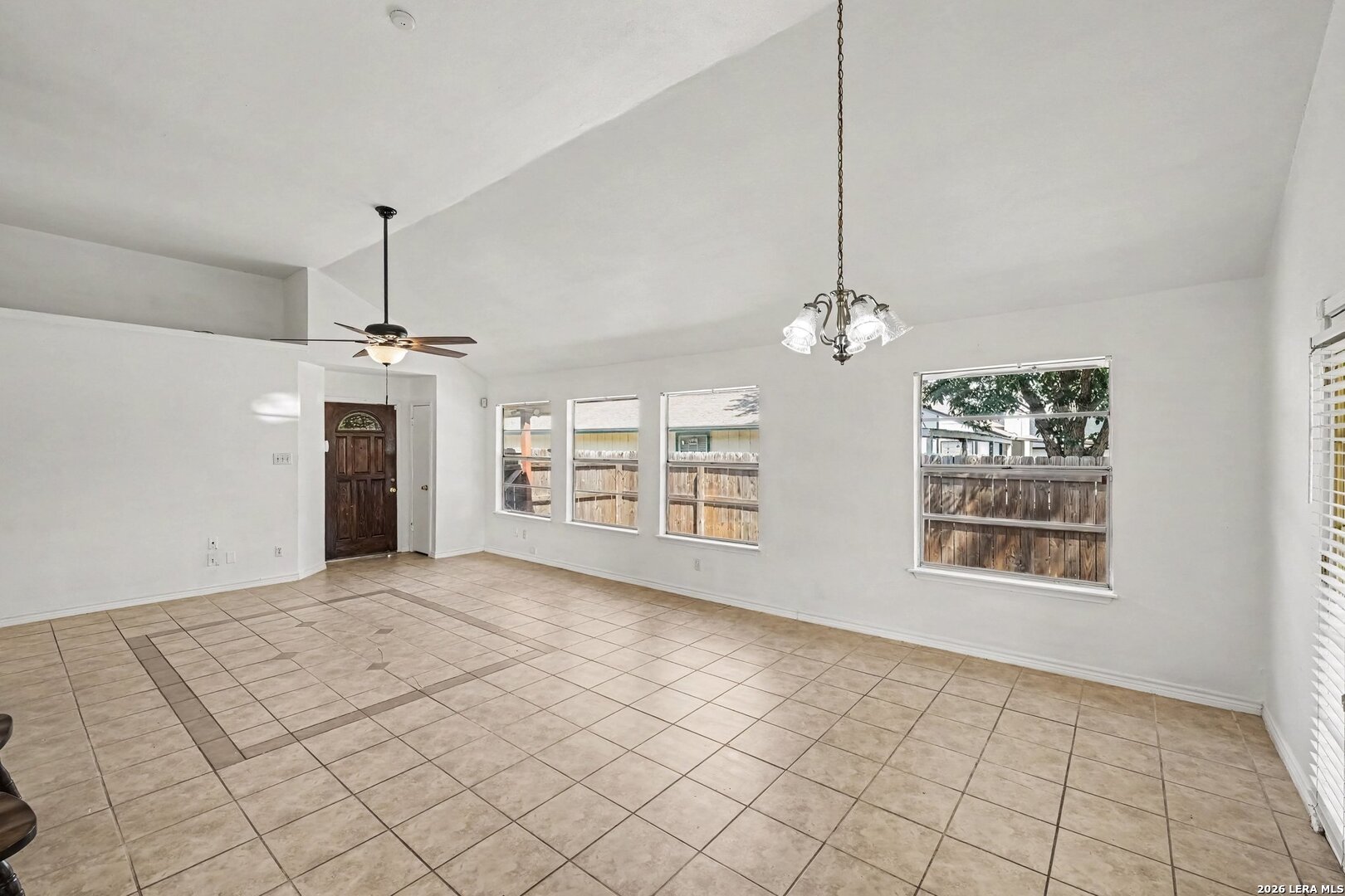 11416 HATCHET PASS DR, San Antonio, TX 78245