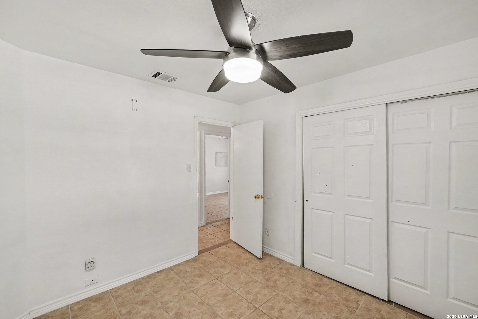 11416 HATCHET PASS DR, San Antonio, TX 78245