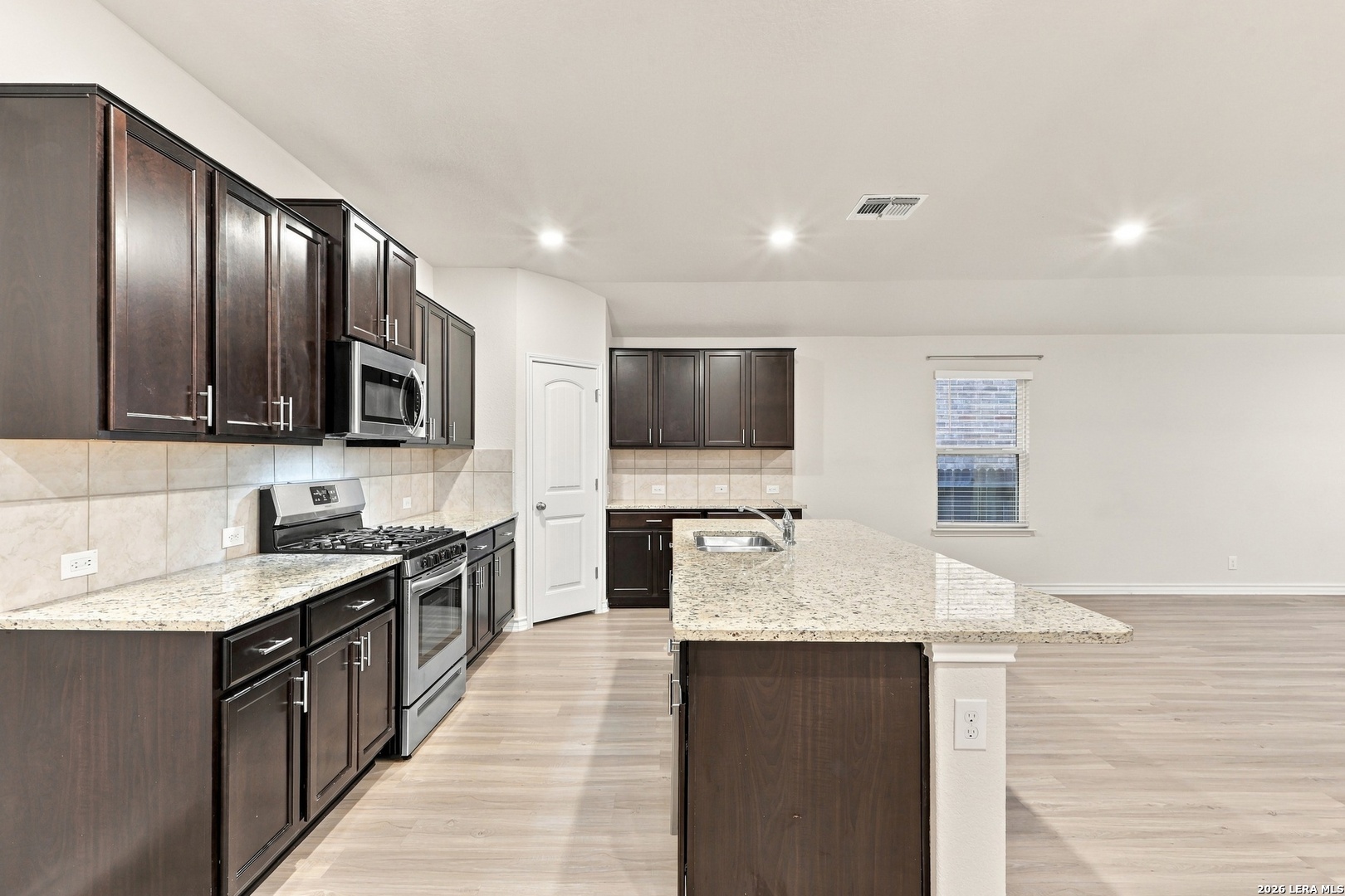 5915 Calaveras Way, San Antonio, TX 78253