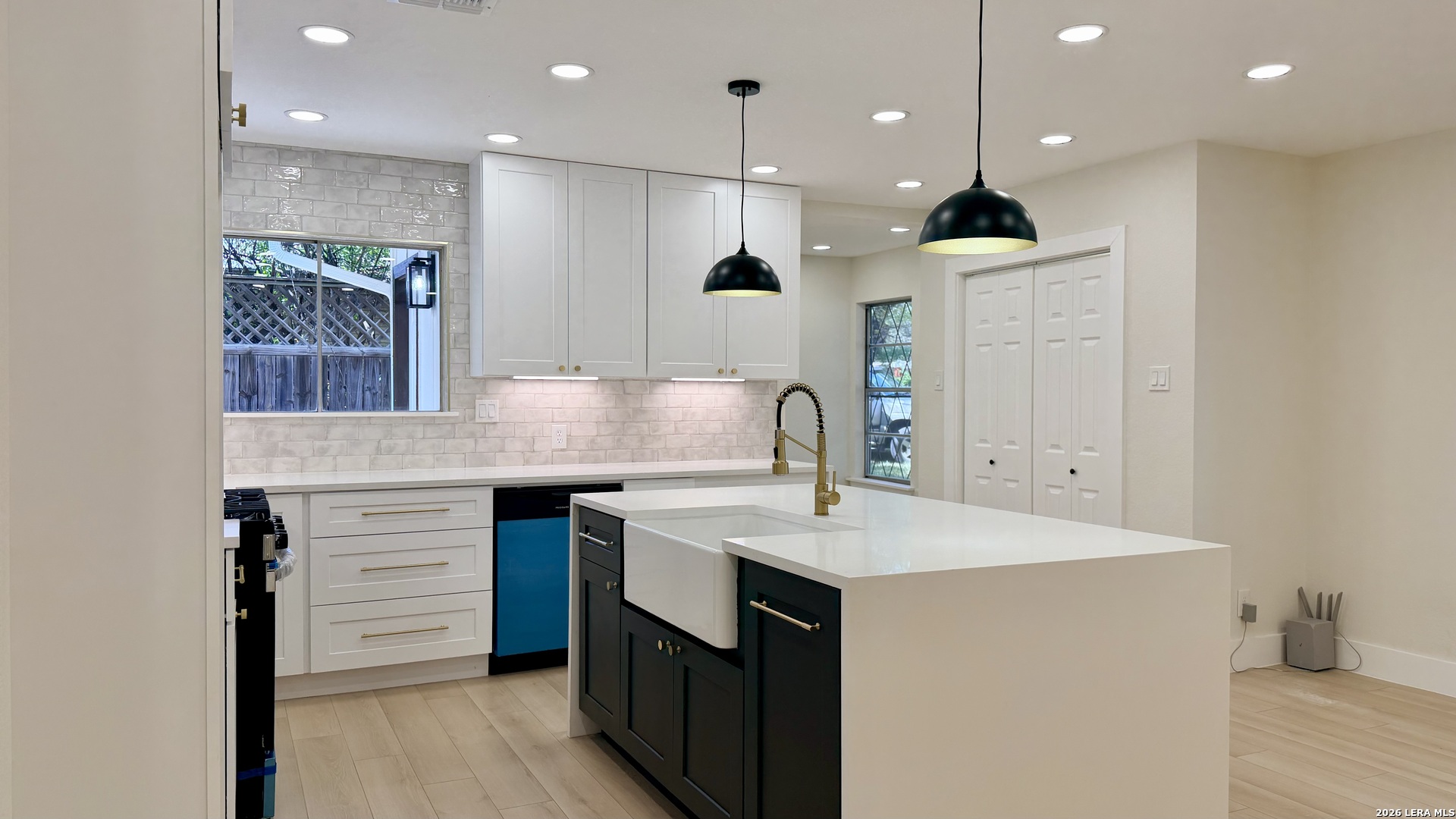 238 PINEWOOD LN, San Antonio, TX 78216