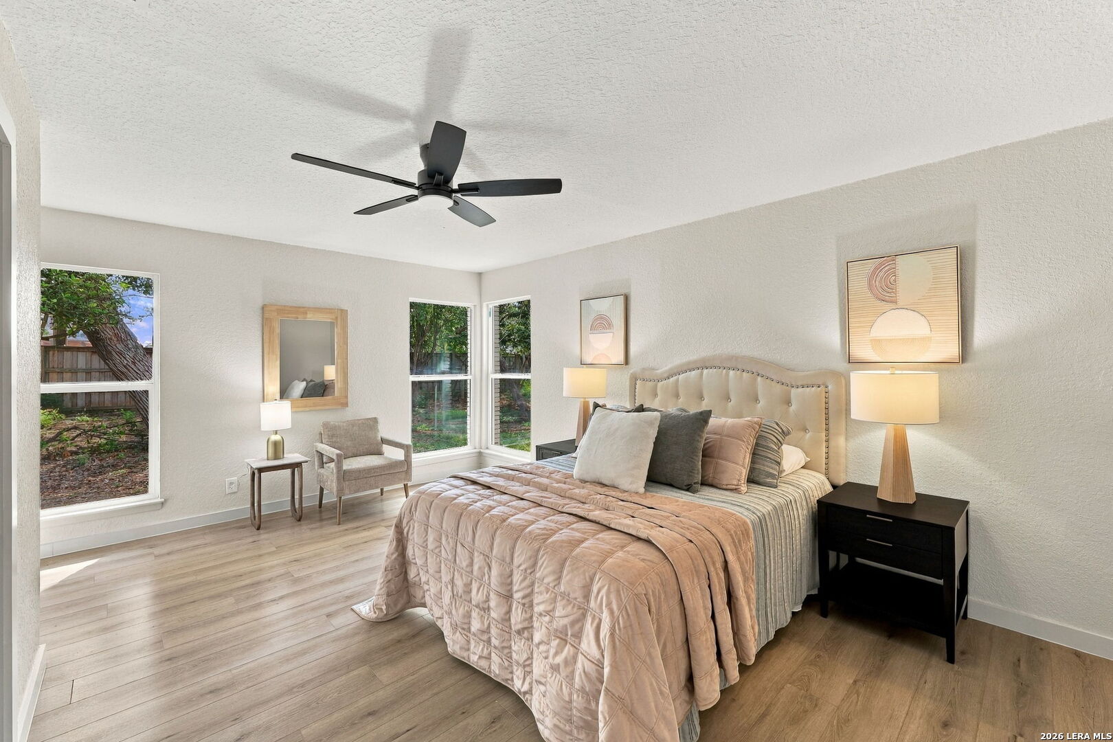 100 Riviera Dr, Castle Hills, TX 78213