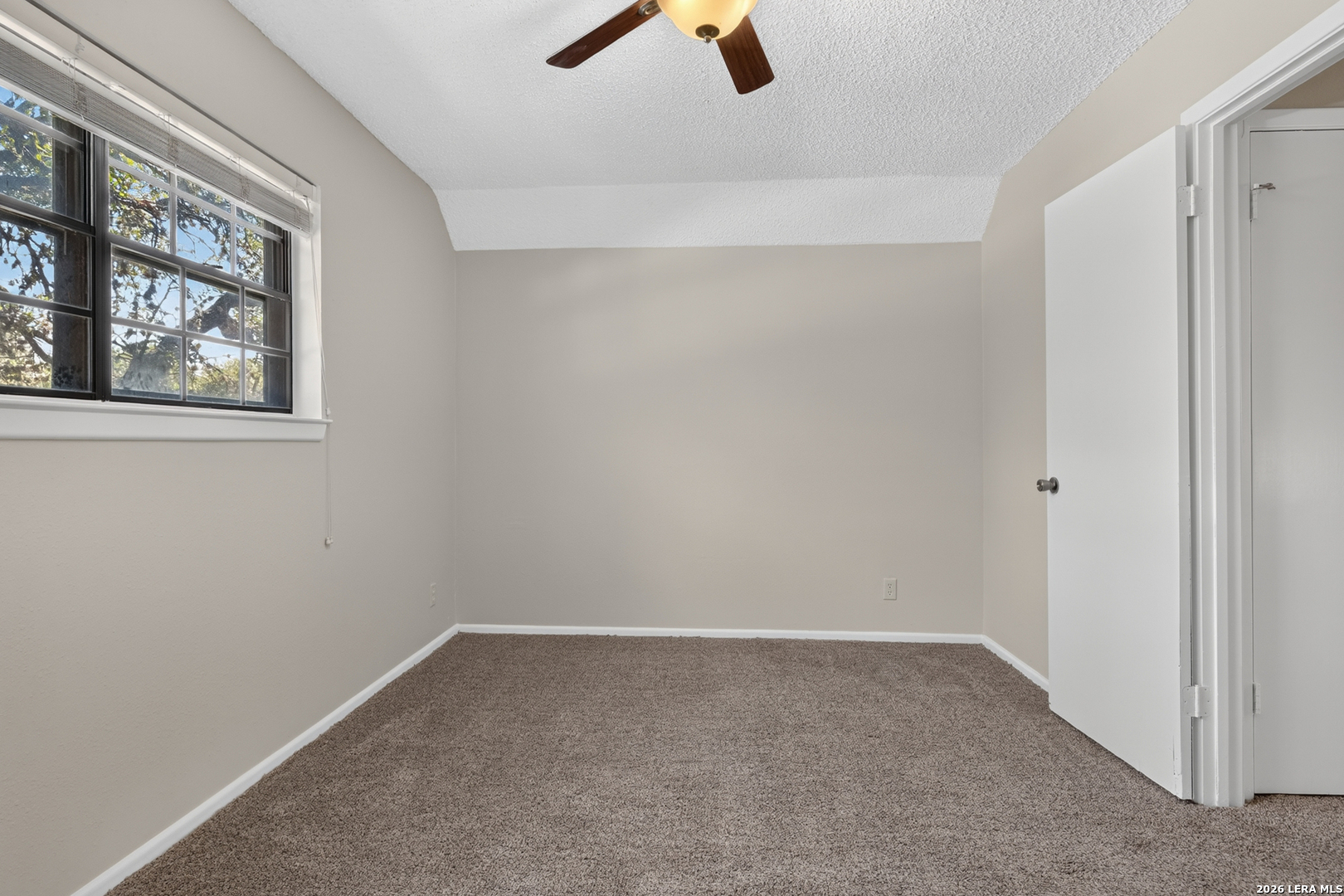 5411 TIMBER POST ST, San Antonio, TX 78250