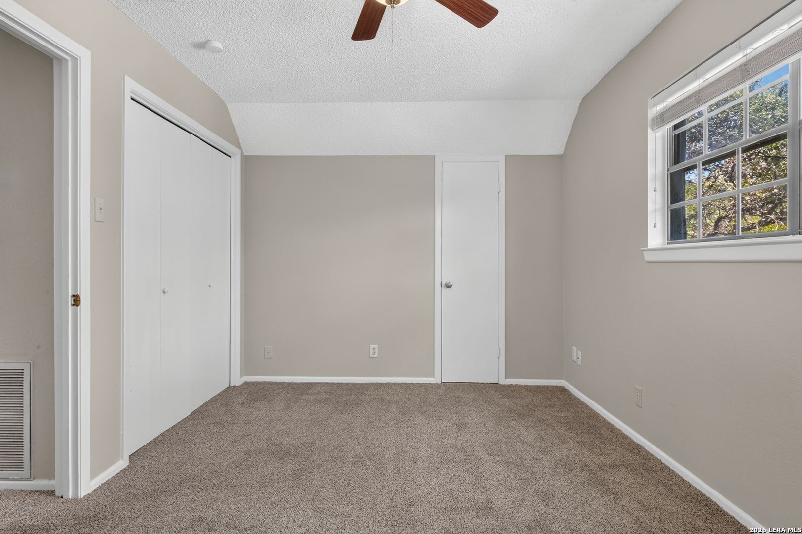 5411 TIMBER POST ST, San Antonio, TX 78250