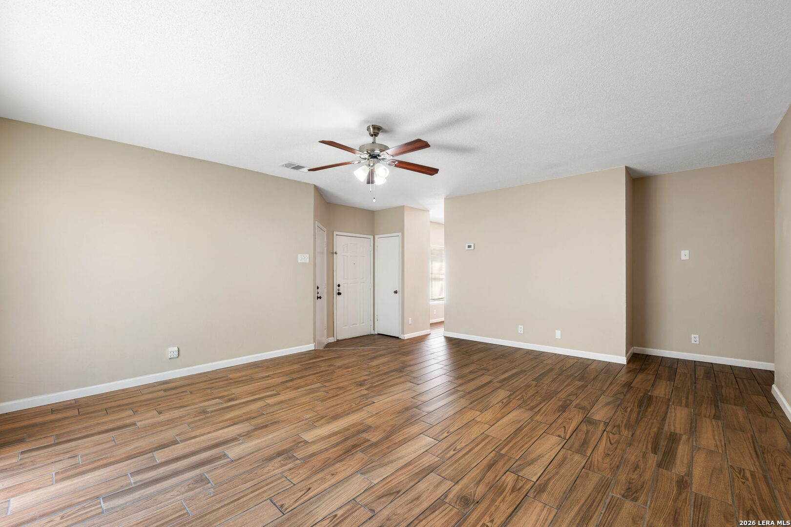 816 Meadow Stone, Converse, TX 78109