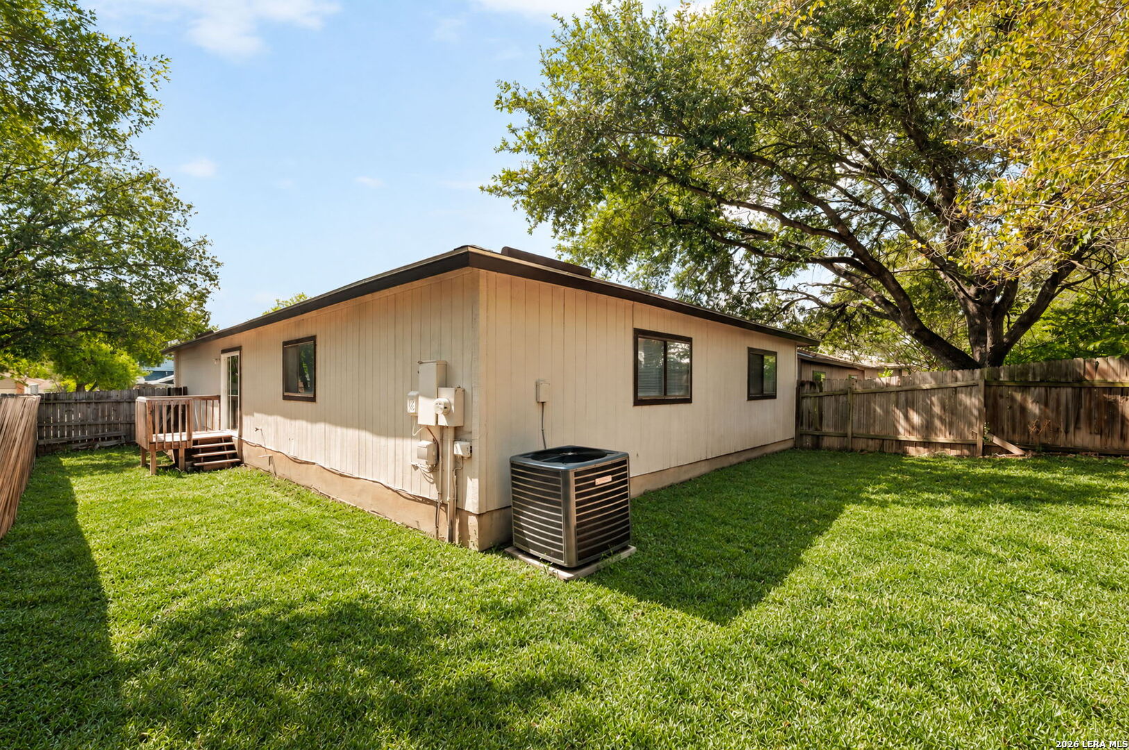 816 Meadow Stone, Converse, TX 78109
