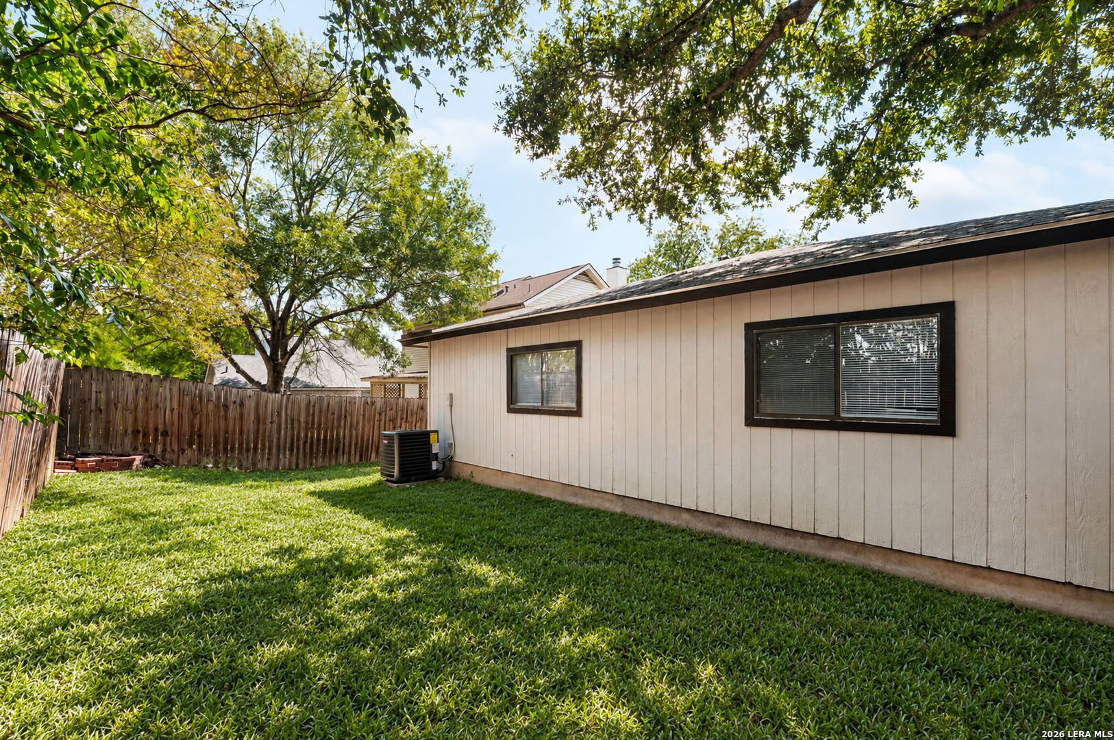 816 Meadow Stone, Converse, TX 78109
