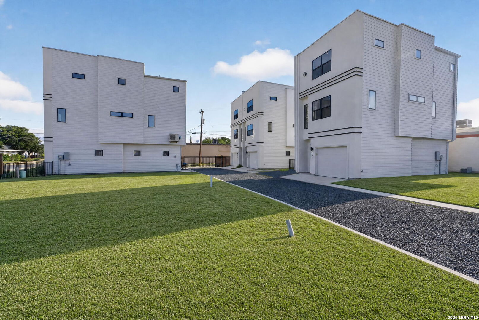 1735 W GRAMERCY PL, San Antonio, TX 78201
