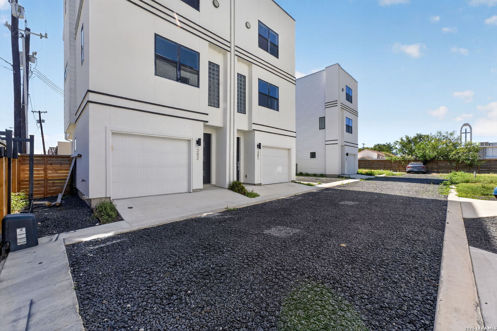 1735 W GRAMERCY PL, San Antonio, TX 78201