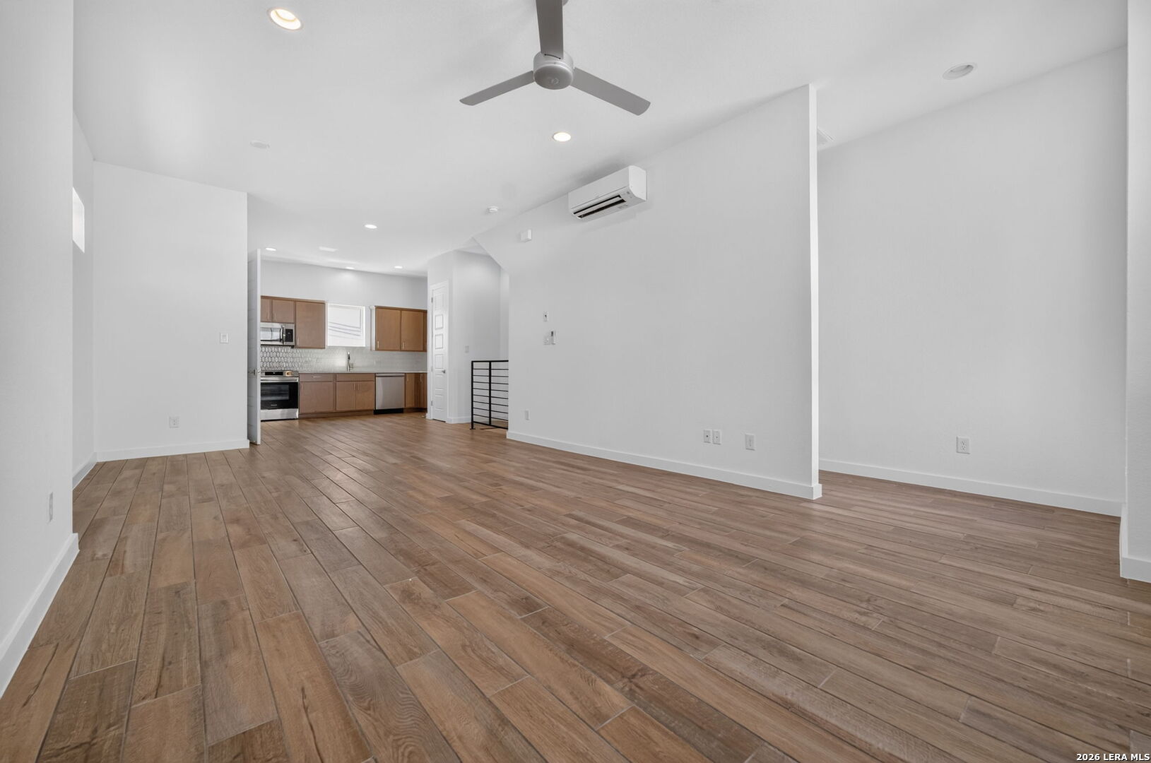 1735 W GRAMERCY PL, San Antonio, TX 78201