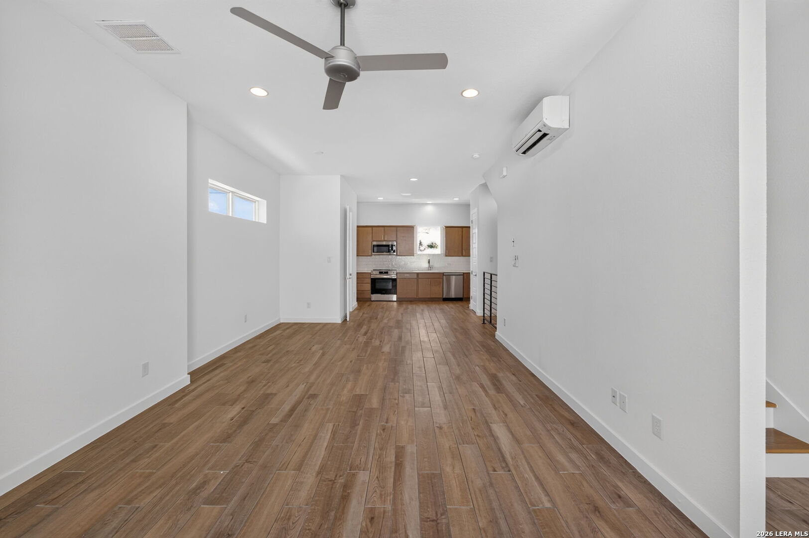 1735 W GRAMERCY PL, San Antonio, TX 78201