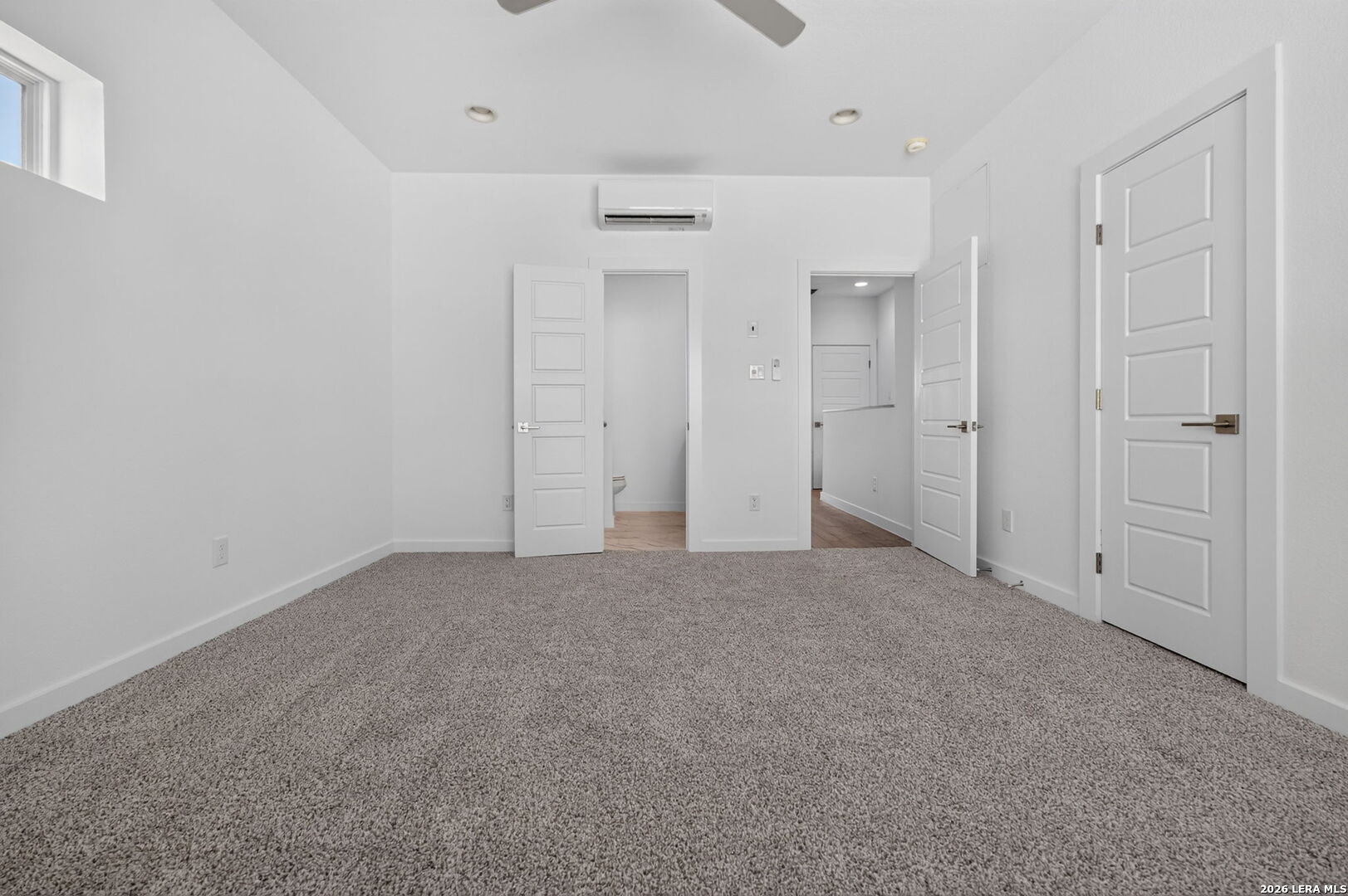 1735 W GRAMERCY PL, San Antonio, TX 78201