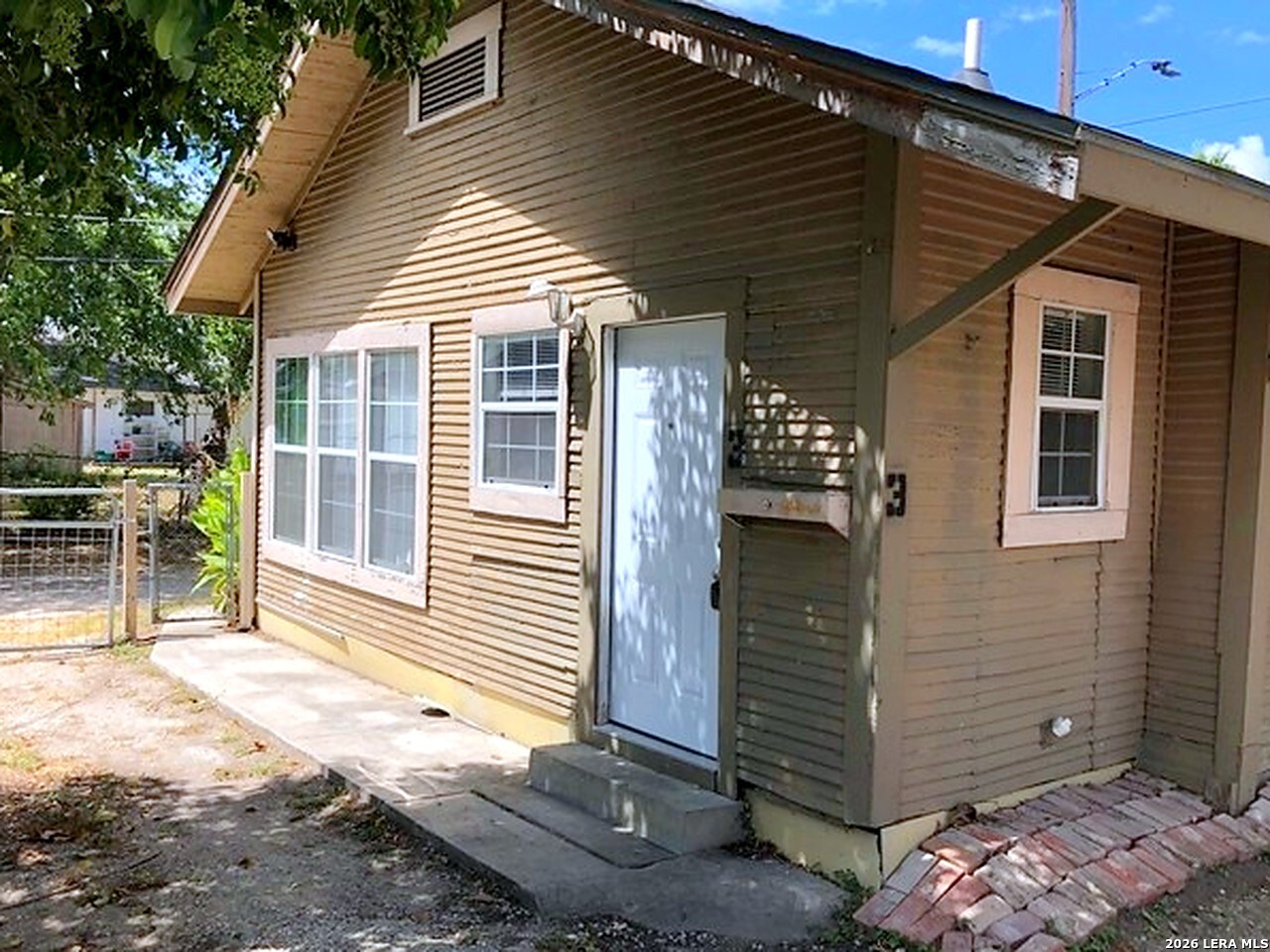 102 BAILEY AVE, San Antonio, TX 78210