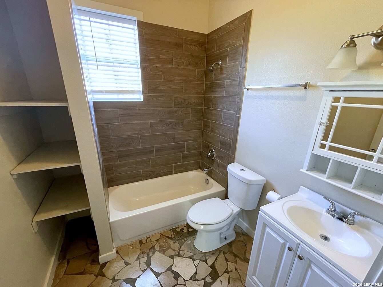 102 BAILEY AVE, San Antonio, TX 78210