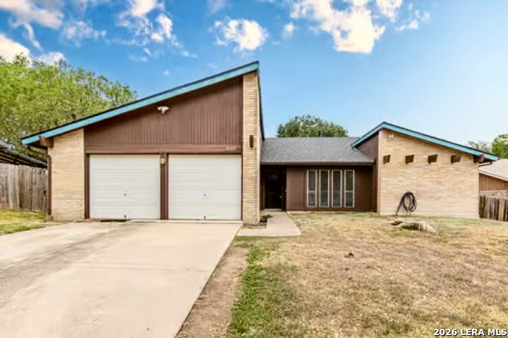 Photo 2 of Single family home for sale at 5727 Sky Country, San Antonio, TX 78247 | MLS# 2020190 | Listing updated on 2026-09-30
