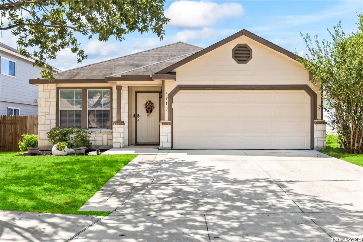 3910 Arrowwood Bnd, San Antonio, TX 78261
