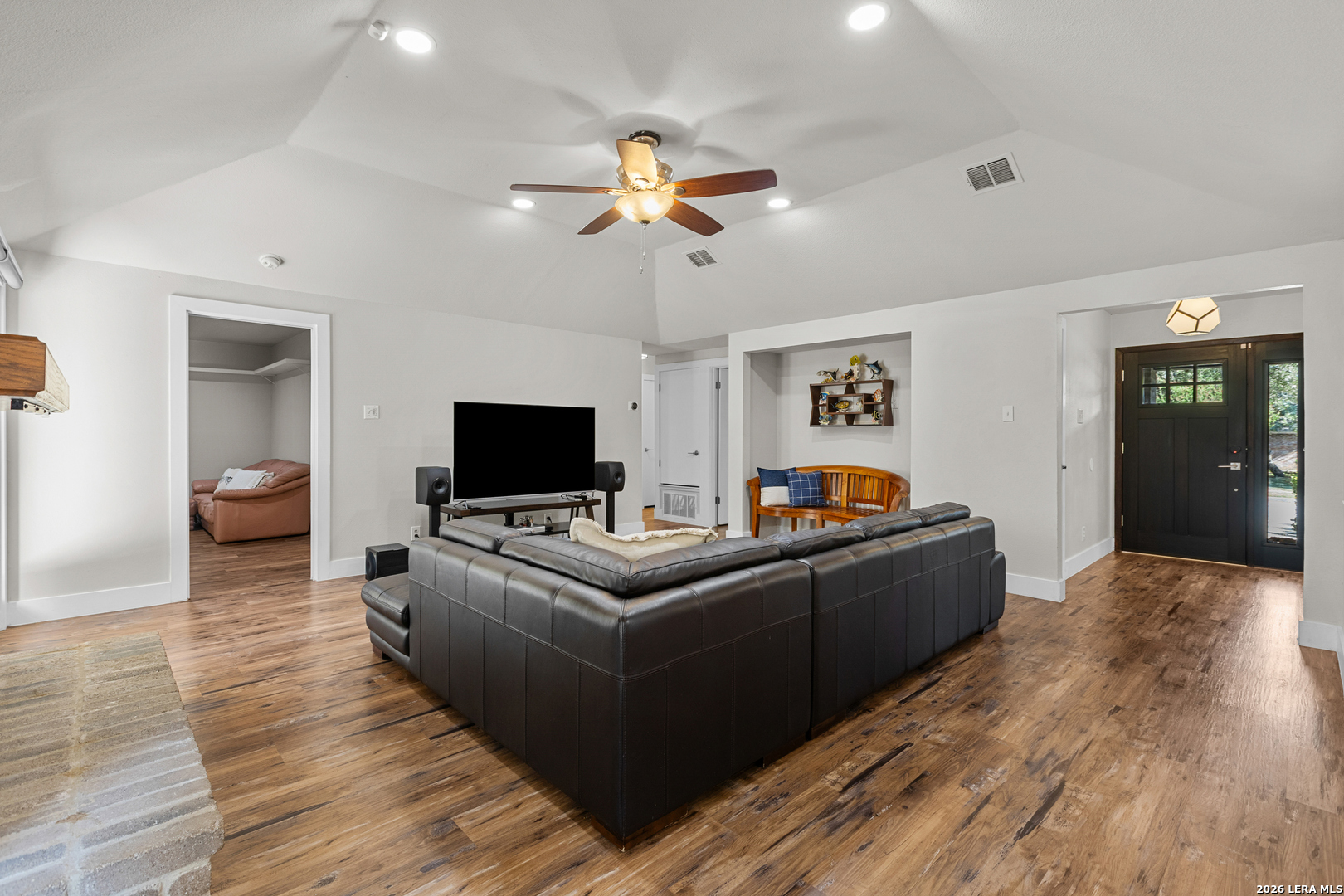 13427 LA VISTA DR, San Antonio, TX 78216